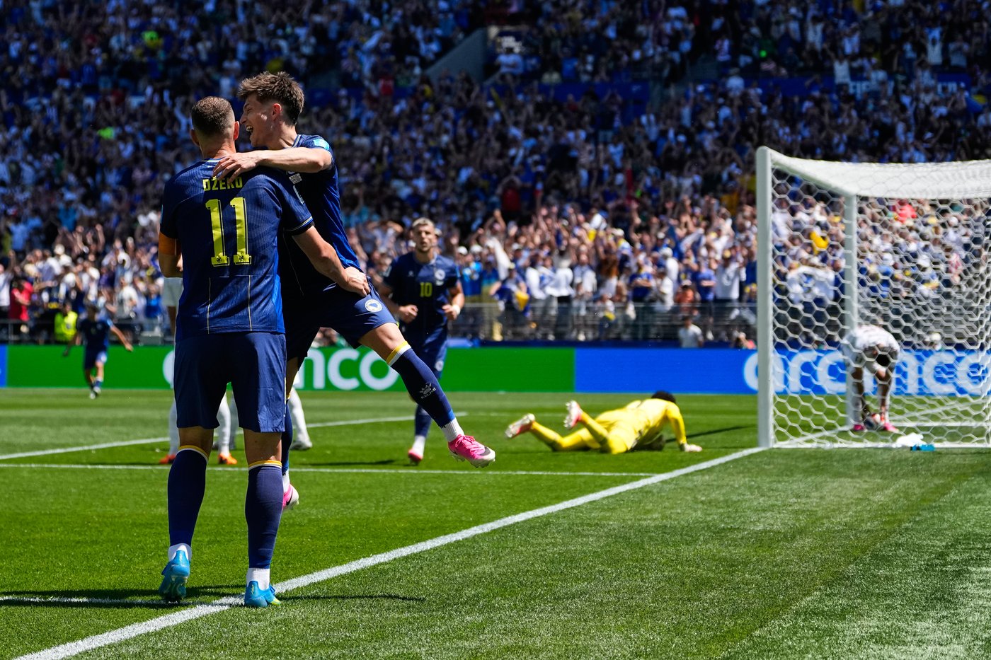 Bosnia-Herzegovina boosts chances of advancing at World Cup with 3-1 win over Qatar | iNFOnews.ca Bosnia-Herzegovina boosts chances of advancing at World Cup with 3-1 win over Qatar | iNFOnews.ca
