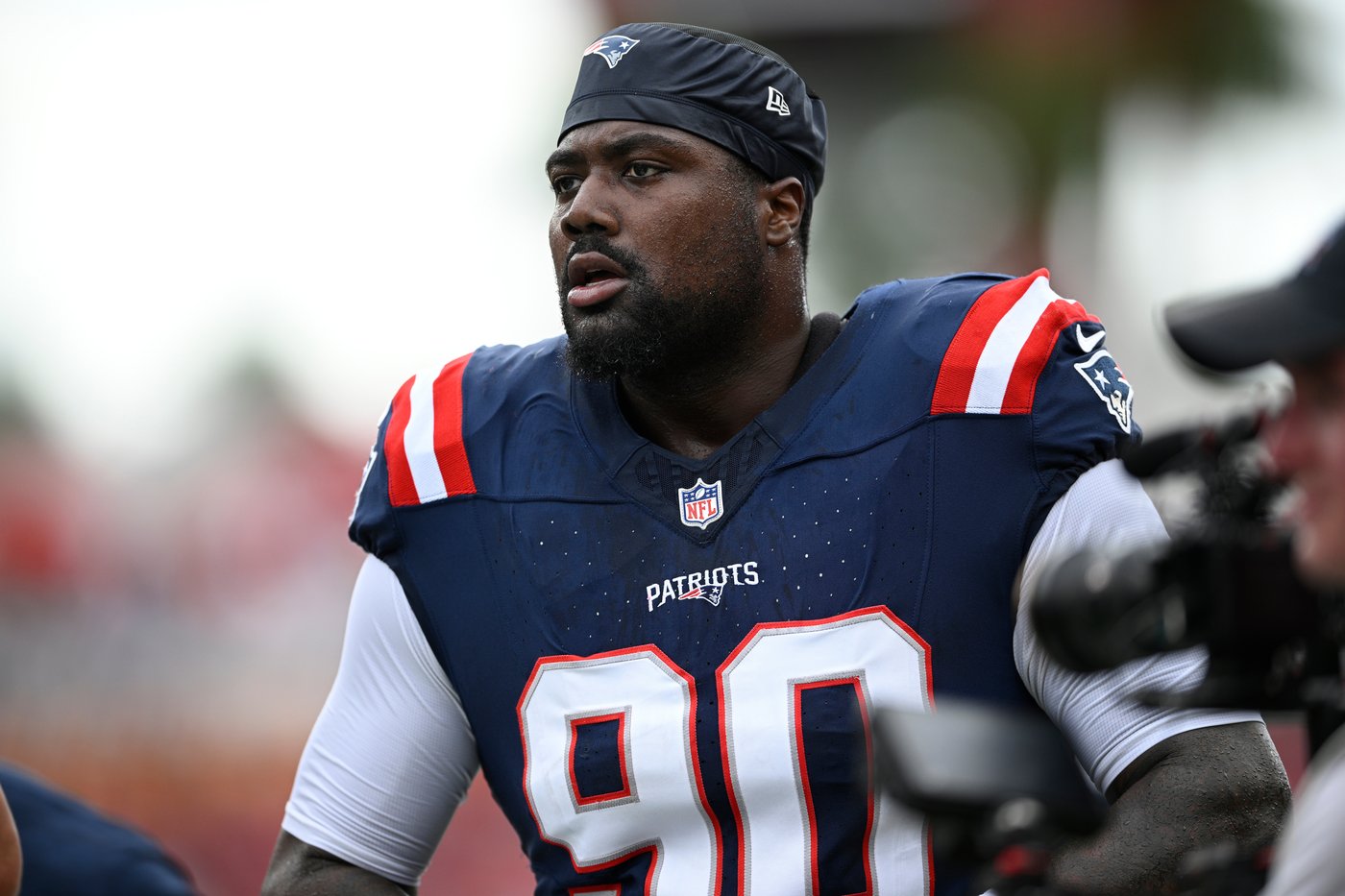 Patriots defensive lineman Christian Barmore accused of throwing girlfriend to the ground | iNFOnews.ca Patriots defensive lineman Christian Barmore accused of throwing girlfriend to the ground | iNFOnews.ca