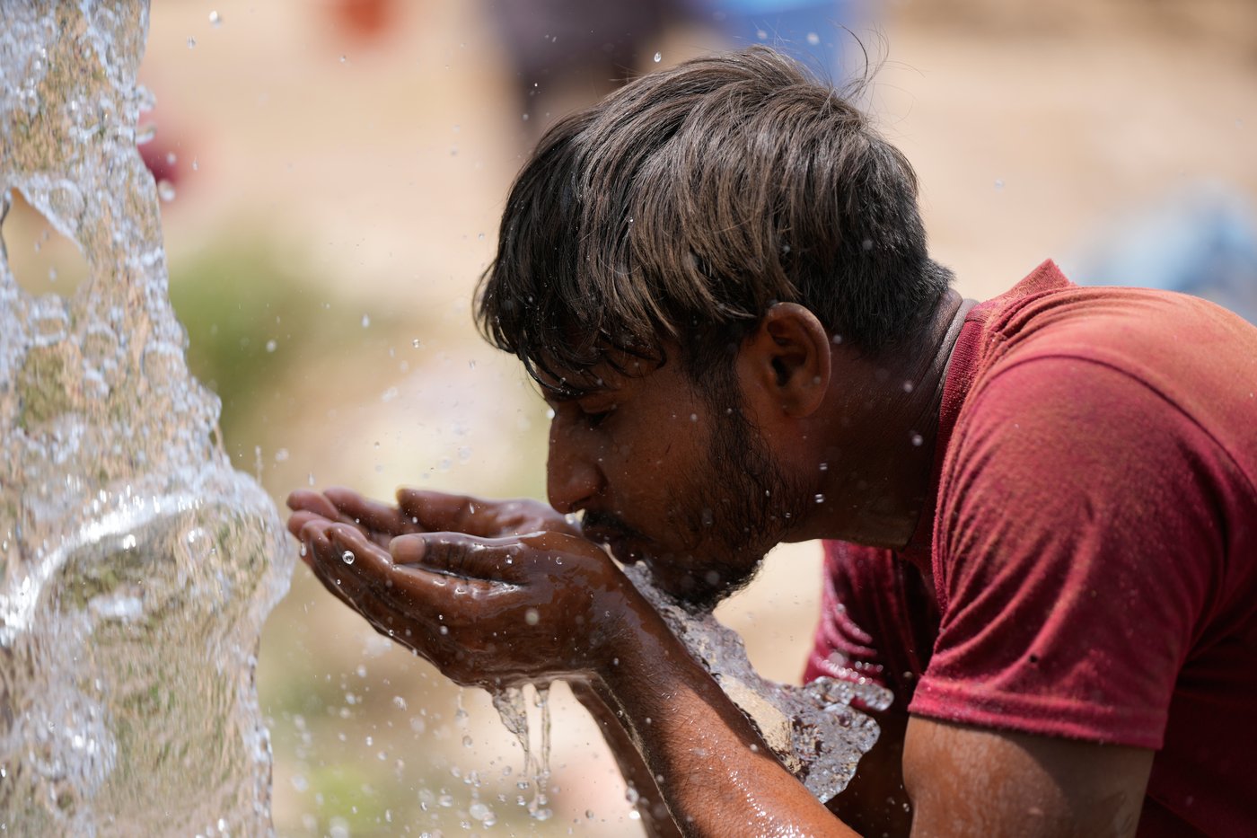 Photos show India sweltering under a severe heat wave | iNFOnews.ca