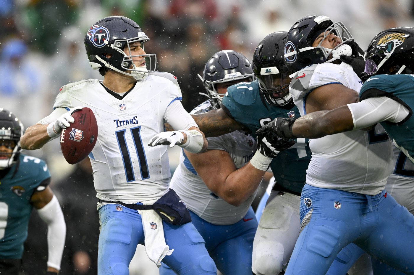 Rookie Brian Thomas Jr. scores again as Jaguars beat Titans 20-13 for rare series sweep | iNFOnews.ca