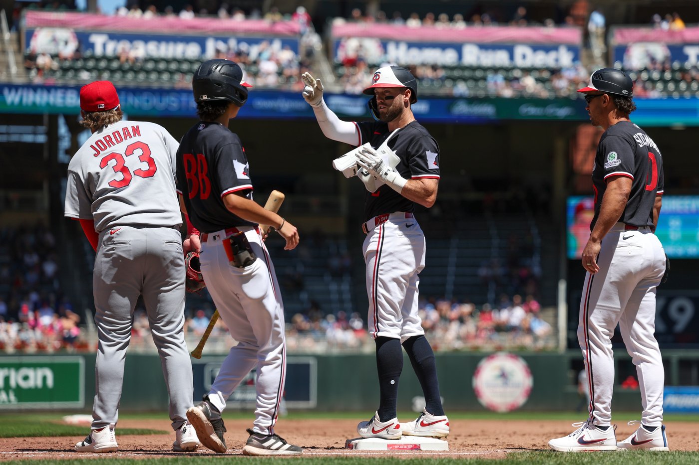 Ryan Kreidler comes through late to lead Twins to 5-4 win against Cardinals | iNFOnews.ca
