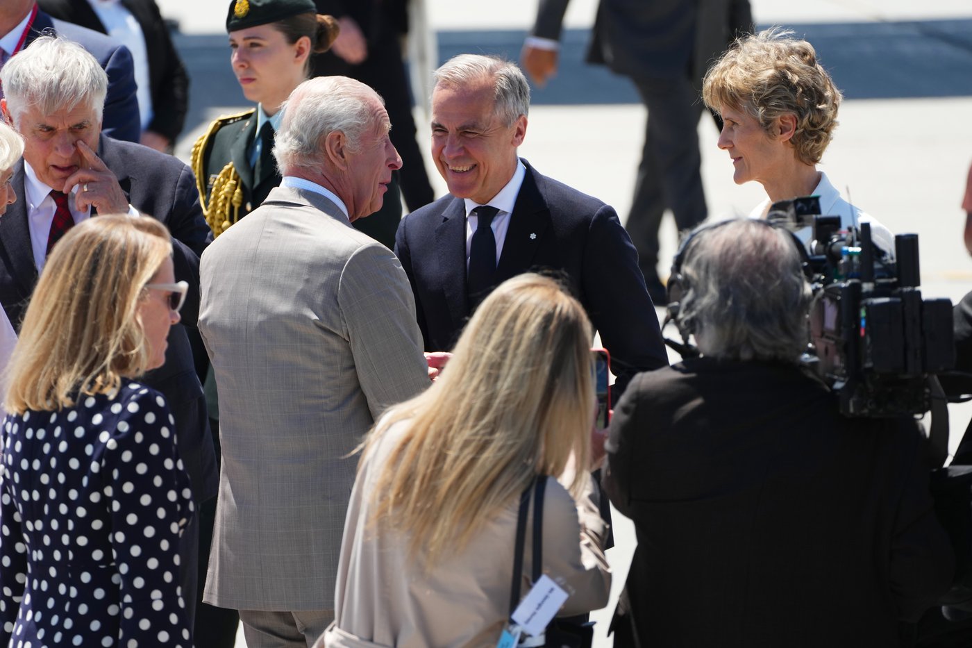 King Charles, Queen Camilla delight Ottawa crowds with 'momentous' royal visit | iNFOnews.ca
