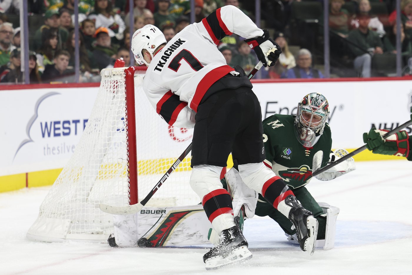 Josh Norris scores late power-play goal in the Senators' 3-1 victory over the Wild | iNFOnews.ca