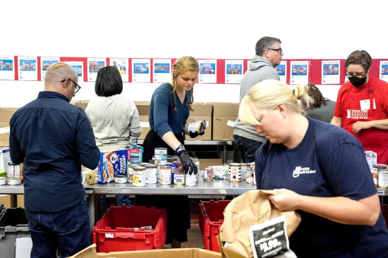 Food Banks Canada says food insecurity is up but there's small cause for hope | iNFOnews.ca