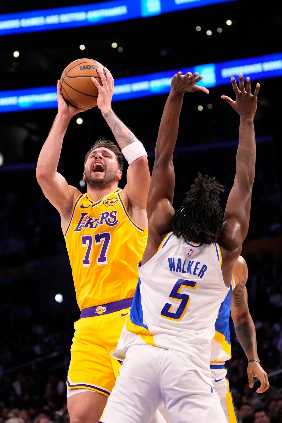 Luka Doncic scores 44 points in 3 quarters to lead Lakers past Pacers 128-117 without LeBron | iNFOnews.ca Luka Doncic scores 44 points in 3 quarters to lead Lakers past Pacers 128-117 without LeBron | iNFOnews.ca