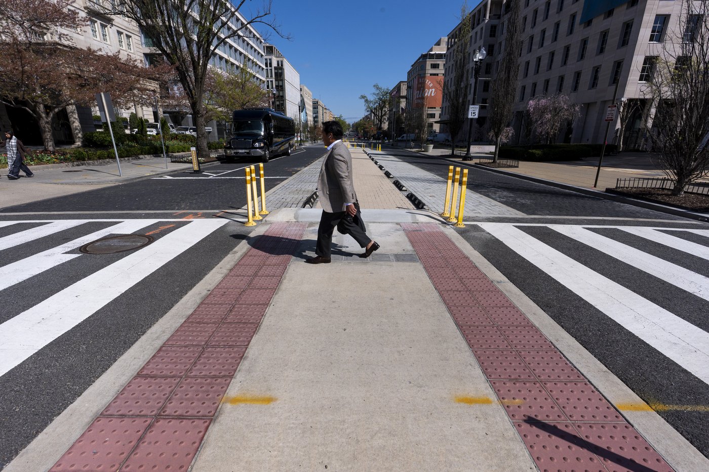 DC weighs layoffs and other cuts as House Republicans leave the city budget in limbo | iNFOnews.ca