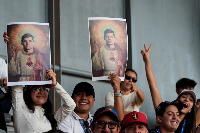 Mexican Grand Prix celebrates 10th anniversary with sold-out crowd despite Sergio Perez's absence | iNFOnews.ca Mexican Grand Prix celebrates 10th anniversary with sold-out crowd despite Sergio Perez's absence | iNFOnews.ca