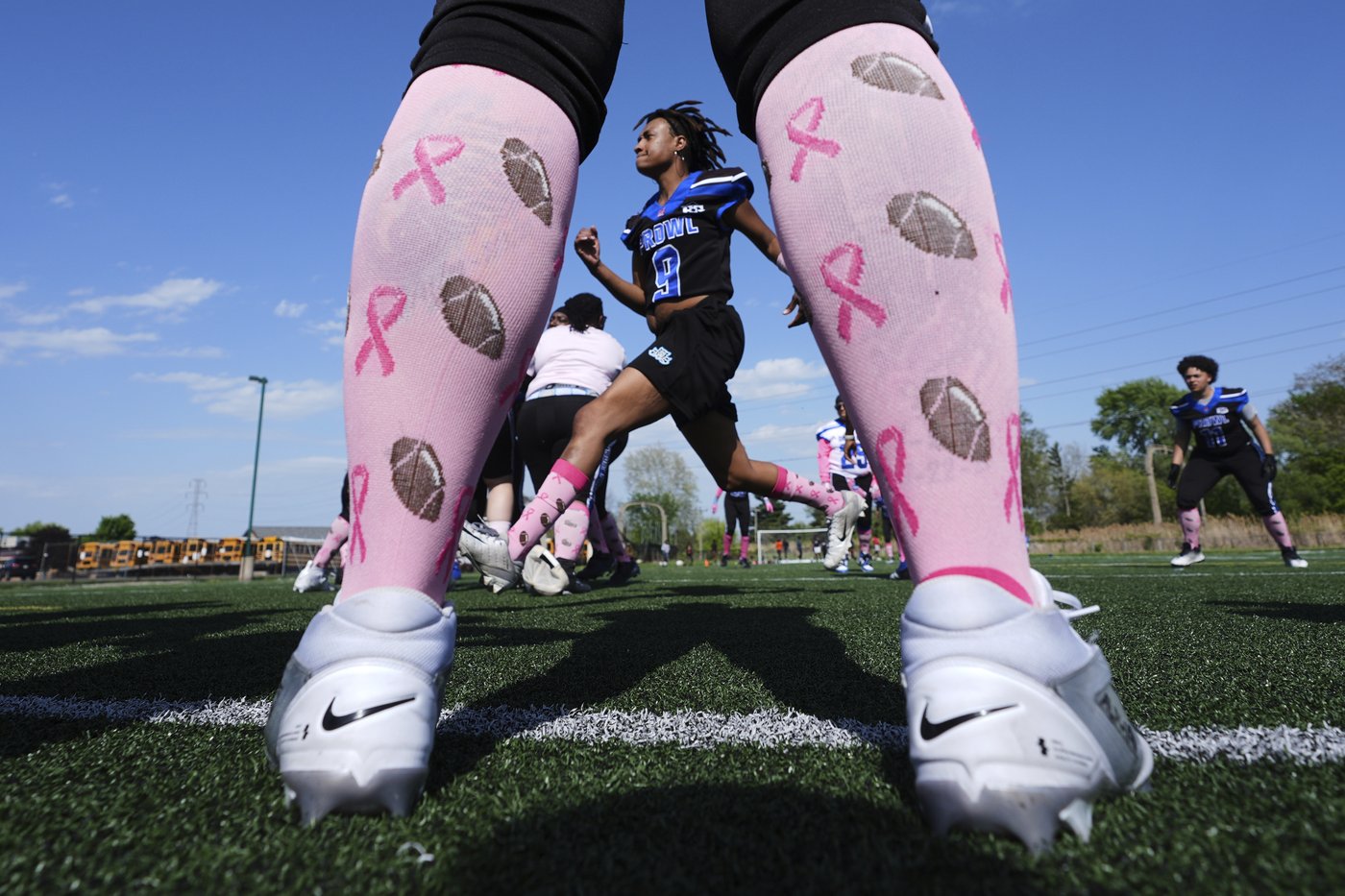 Women's tackle football gives female athletes opportunities in a game dominated by men | iNFOnews.ca