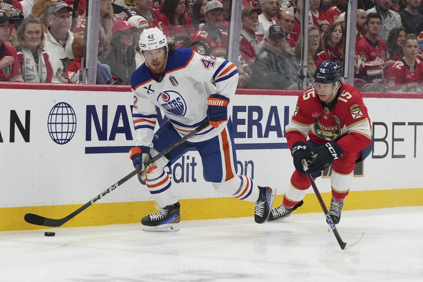 Edmonton Oilers sign defenceman Evan Bouchard to four-year, US$42M contract | iNFOnews.ca