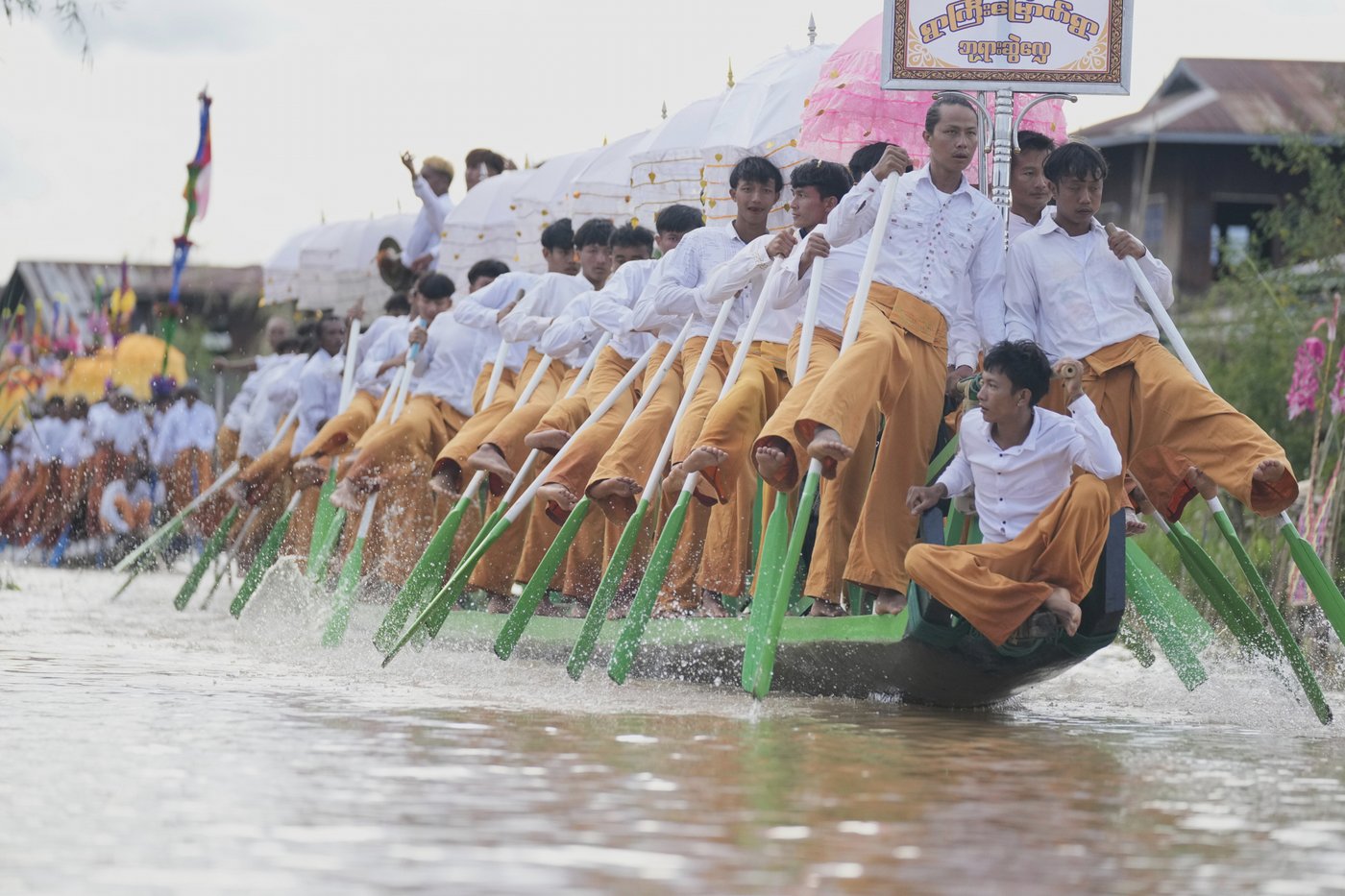 Spectacular lake festival in Myanmar shines despite political upheaval and natural disasters | iNFOnews.ca