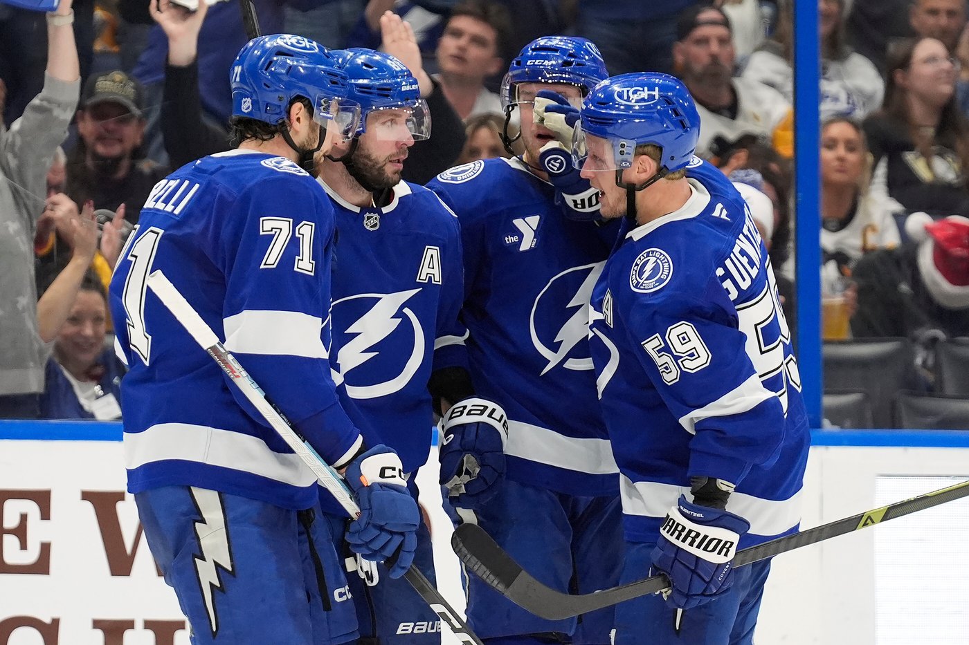 Malkin breaks late tie with 2nd goal of game, Penguins beat Lightning 4-3 | iNFOnews.ca Malkin breaks late tie with 2nd goal of game, Penguins beat Lightning 4-3 | iNFOnews.ca