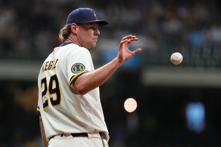 Brewers' Murphy criticizes booing of Megill while pondering how to get him back on track | iNFOnews.ca