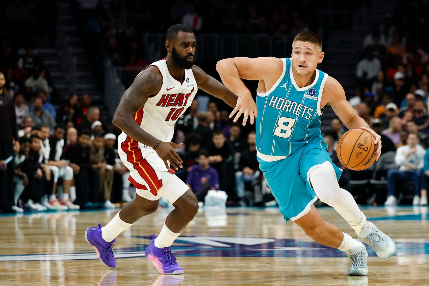 Brandon Miller scores 34 points as the Hornets beat the winless Heat 115-110 | iNFOnews.ca
