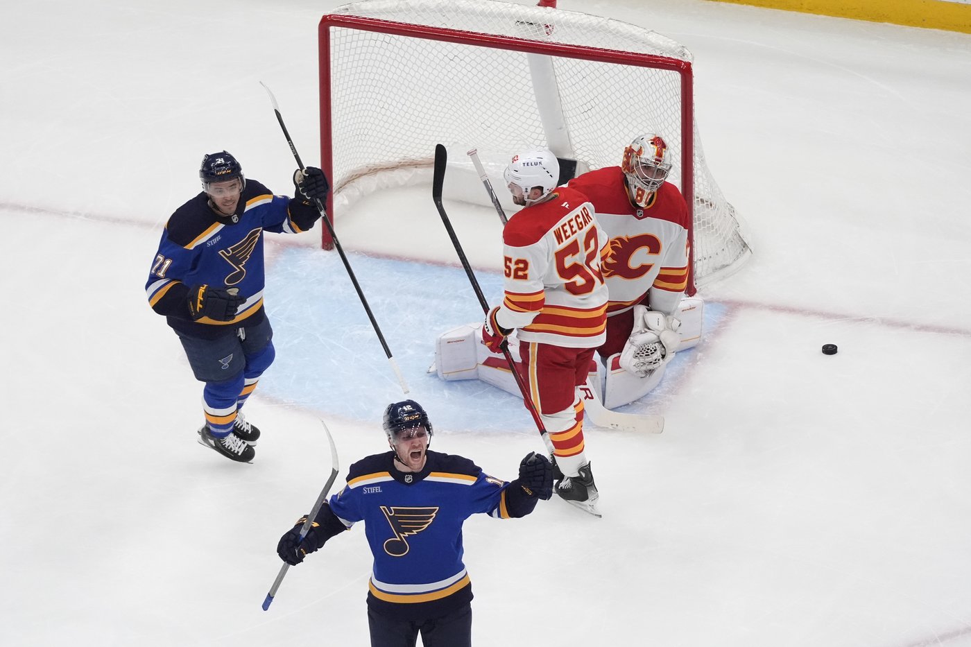 Radek Faksa scores tiebreaking goal as Blues beat Flames 2-1 | iNFOnews.ca