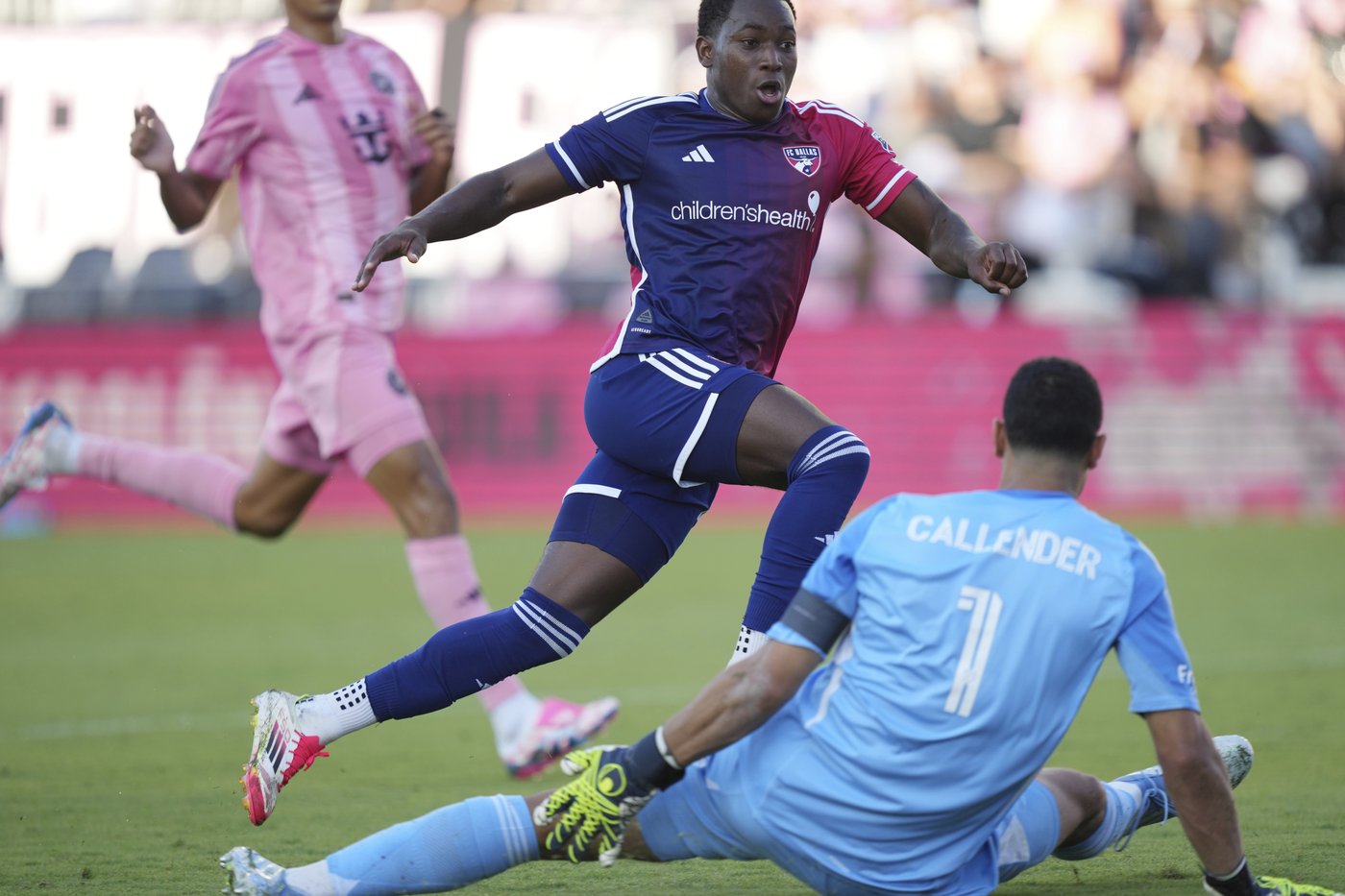 Inter Miami, without Messi, loses 1st MLS game of season as FC Dallas rallies for a 4-3 victory | iNFOnews.ca