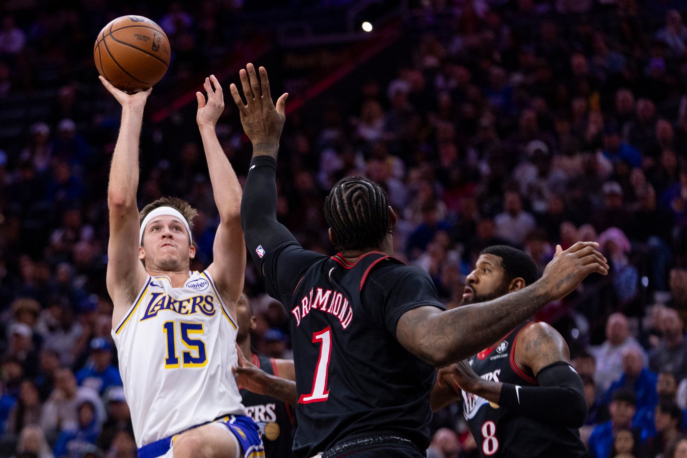 Lakers' Austin Reaves to miss at least a week with a mild calf strain | iNFOnews.ca