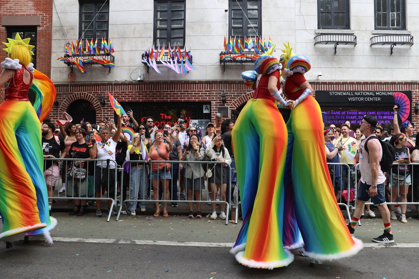 Photos show Pride around the world: Monthlong celebration ends with iconic US parades | iNFOnews.ca