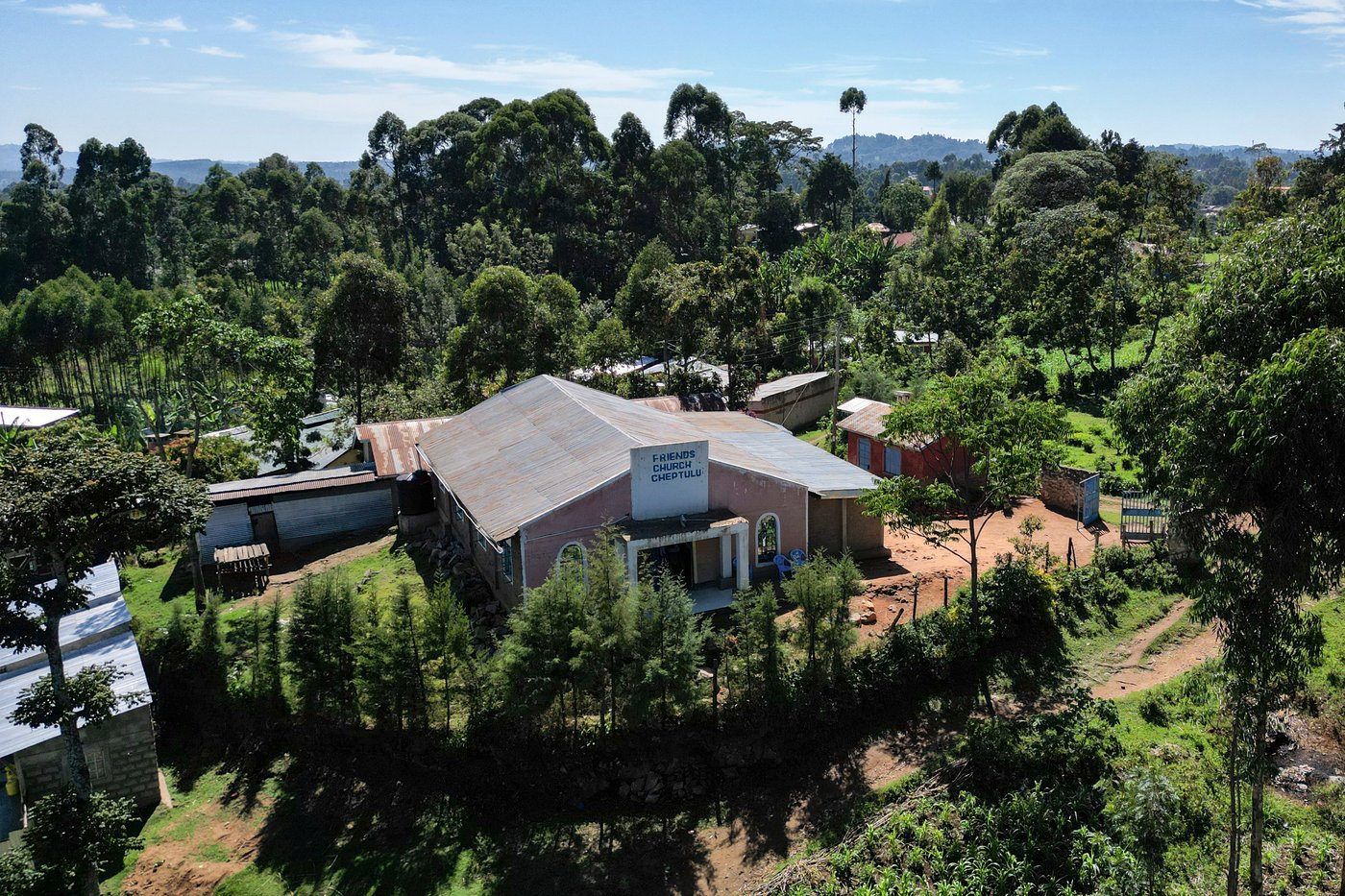 Loud worship and other contrasts set apart Kenya's large community of Quakers | iNFOnews.ca