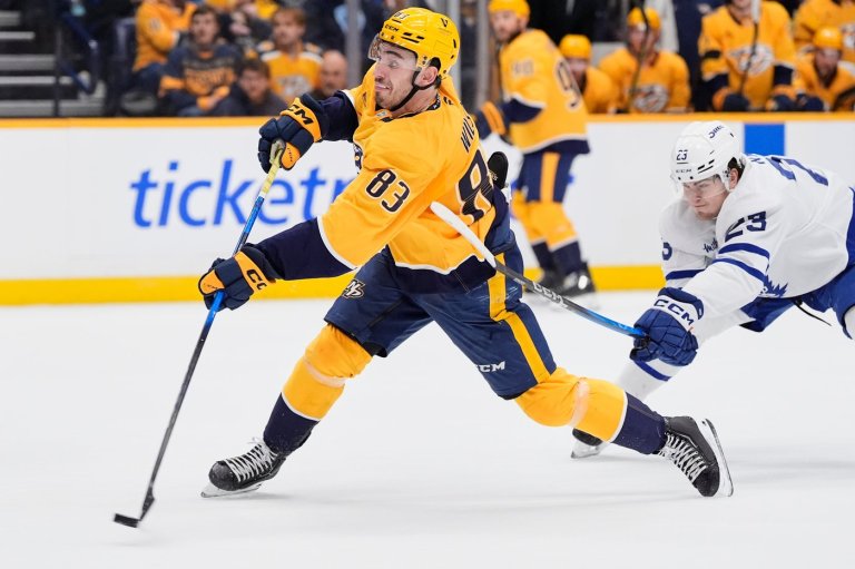 Luke Evangelista breaks third-period tie as Predators beat Leafs 5-3 | iNFOnews.ca