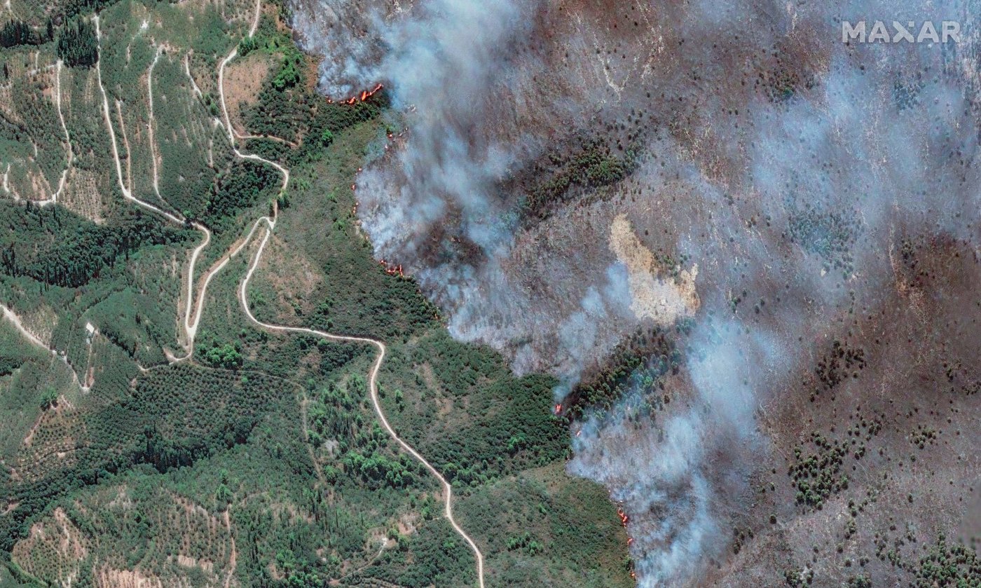 Wildfires kill at least 3 and displace thousands across southern Europe | iNFOnews.ca