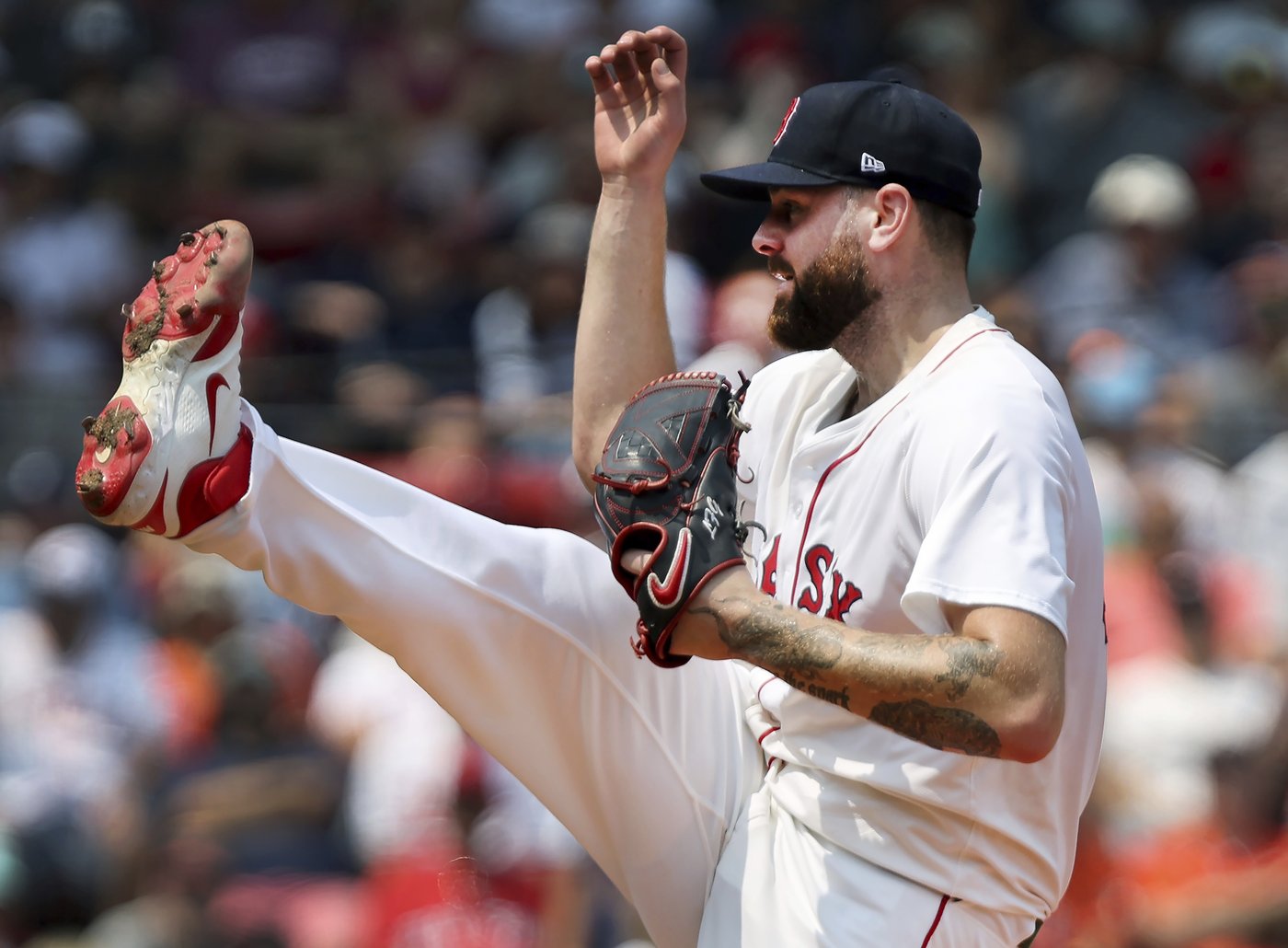 Top of the Morning: Red Sox beat sloppy Astros 6-1 behind Lucas Giolito's stellar start | iNFOnews.ca