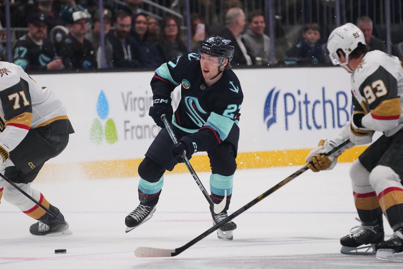 Golden Knights beat Kraken 6-2 behind 2 goals each from Olofsson and Hertl | iNFOnews.ca Golden Knights beat Kraken 6-2 behind 2 goals each from Olofsson and Hertl | iNFOnews.ca