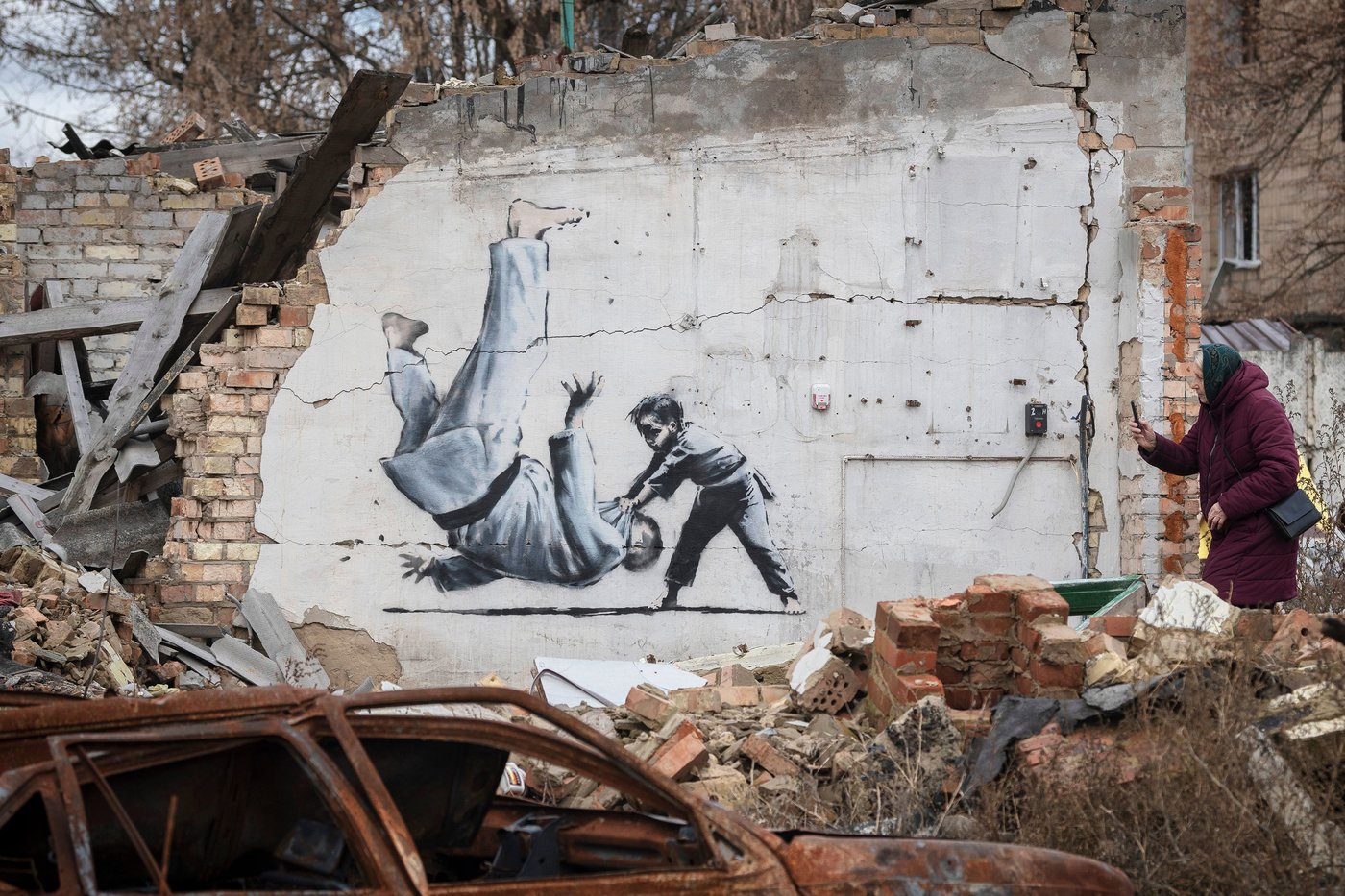 The media may have unmasked Banksy - again. That's angered some art fans but not ruffled dealers | iNFOnews.ca The media may have unmasked Banksy - again. That's angered some art fans but not ruffled dealers | iNFOnews.ca