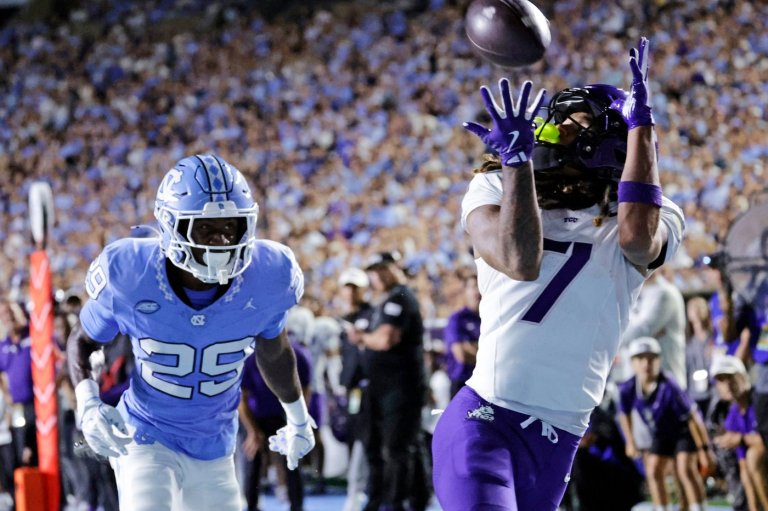 TCU's top returning receiver Jordan Dwyer misses opener because of foot issue | iNFOnews.ca