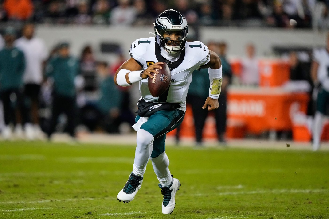 With Jalen Hurts recovering from blood clots, Eagles must try and find path to playoffs without him | iNFOnews.ca