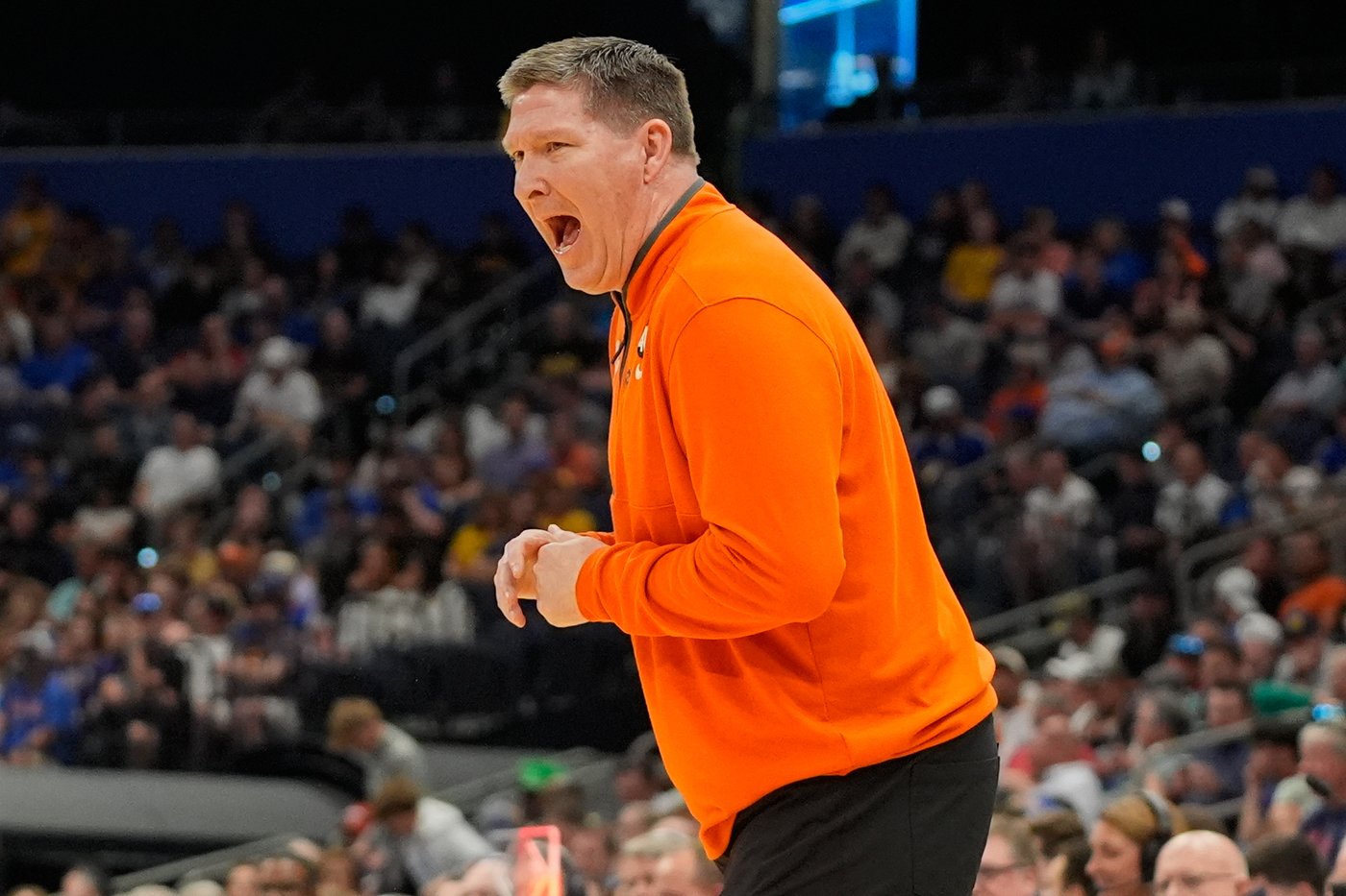 Stirtz weathers cold shooting to score 16 and help Iowa beat Clemson 67-61 in March Madness | iNFOnews.ca