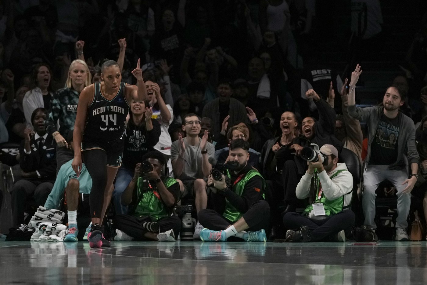 Laney-Hamilton was difference maker for the Liberty in win over Lynx that evened WNBA Finals 1-1 | iNFOnews.ca Laney-Hamilton was difference maker for the Liberty in win over Lynx that evened WNBA Finals 1-1 | iNFOnews.ca