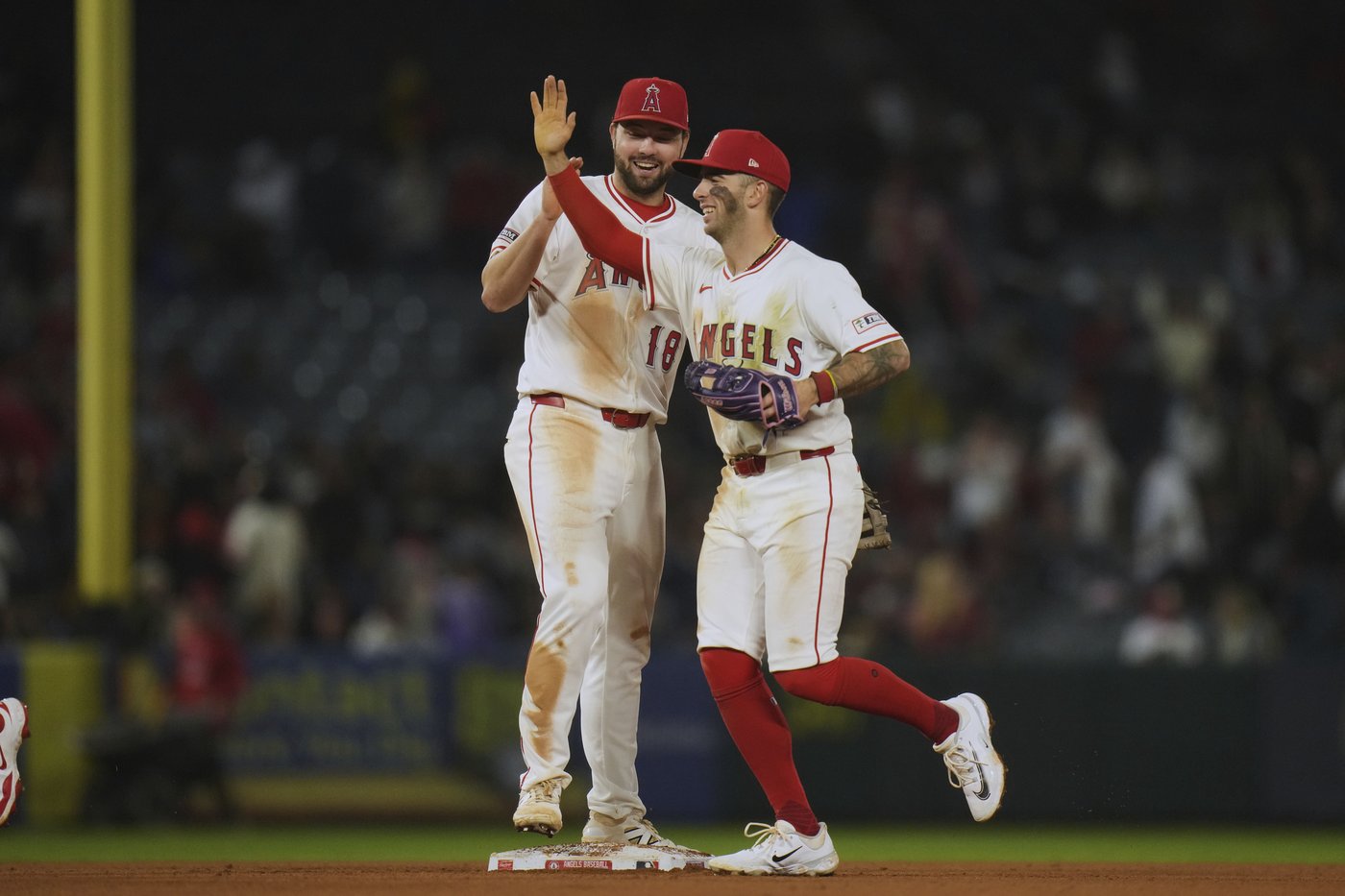 Hendricks pitches Angels past Tigers 5-2 to snap 7-game slide | iNFOnews.ca