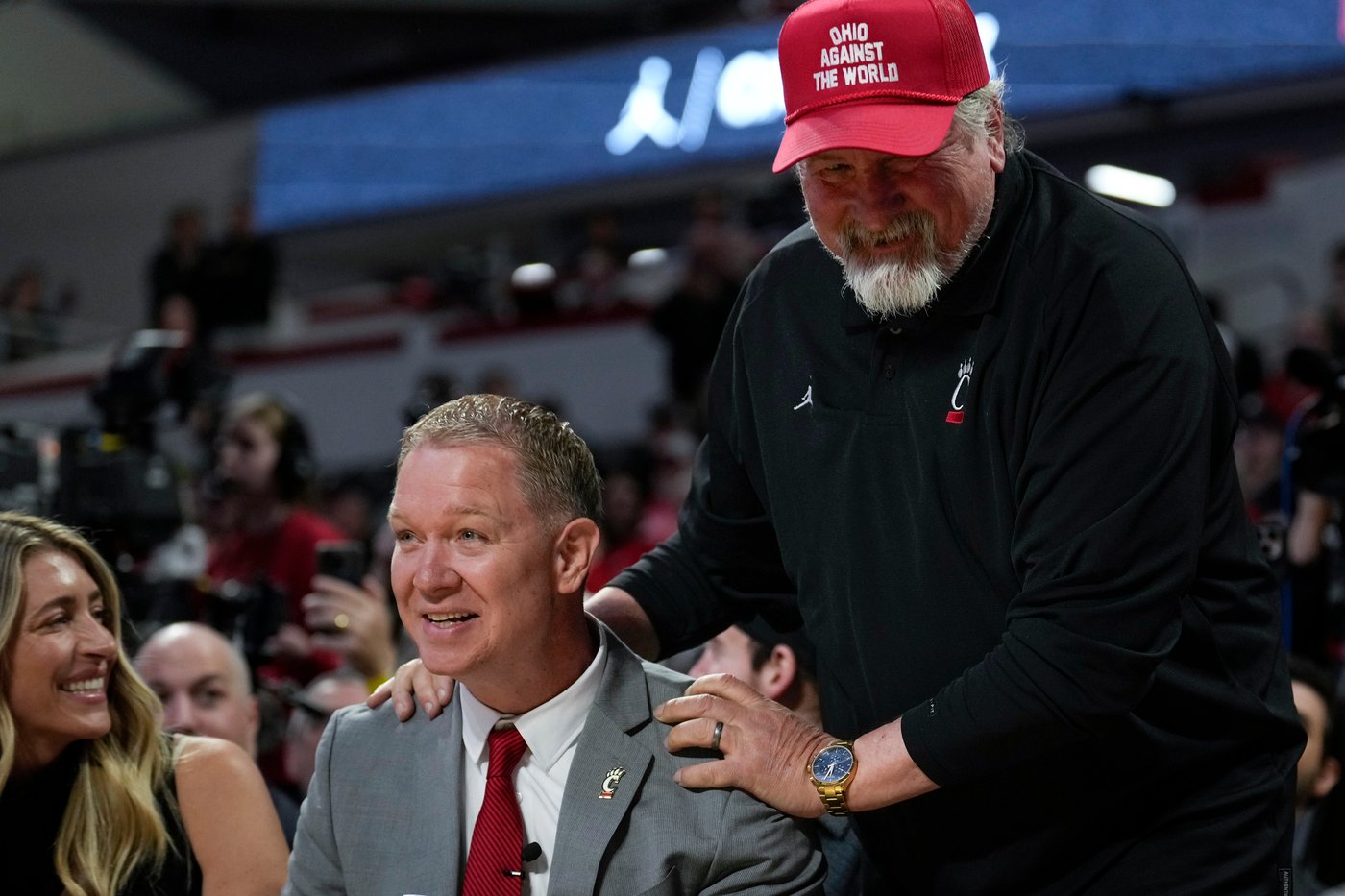 Jerrod Calhoun takes over as Cincinnati men's basketball coach | iNFOnews.ca