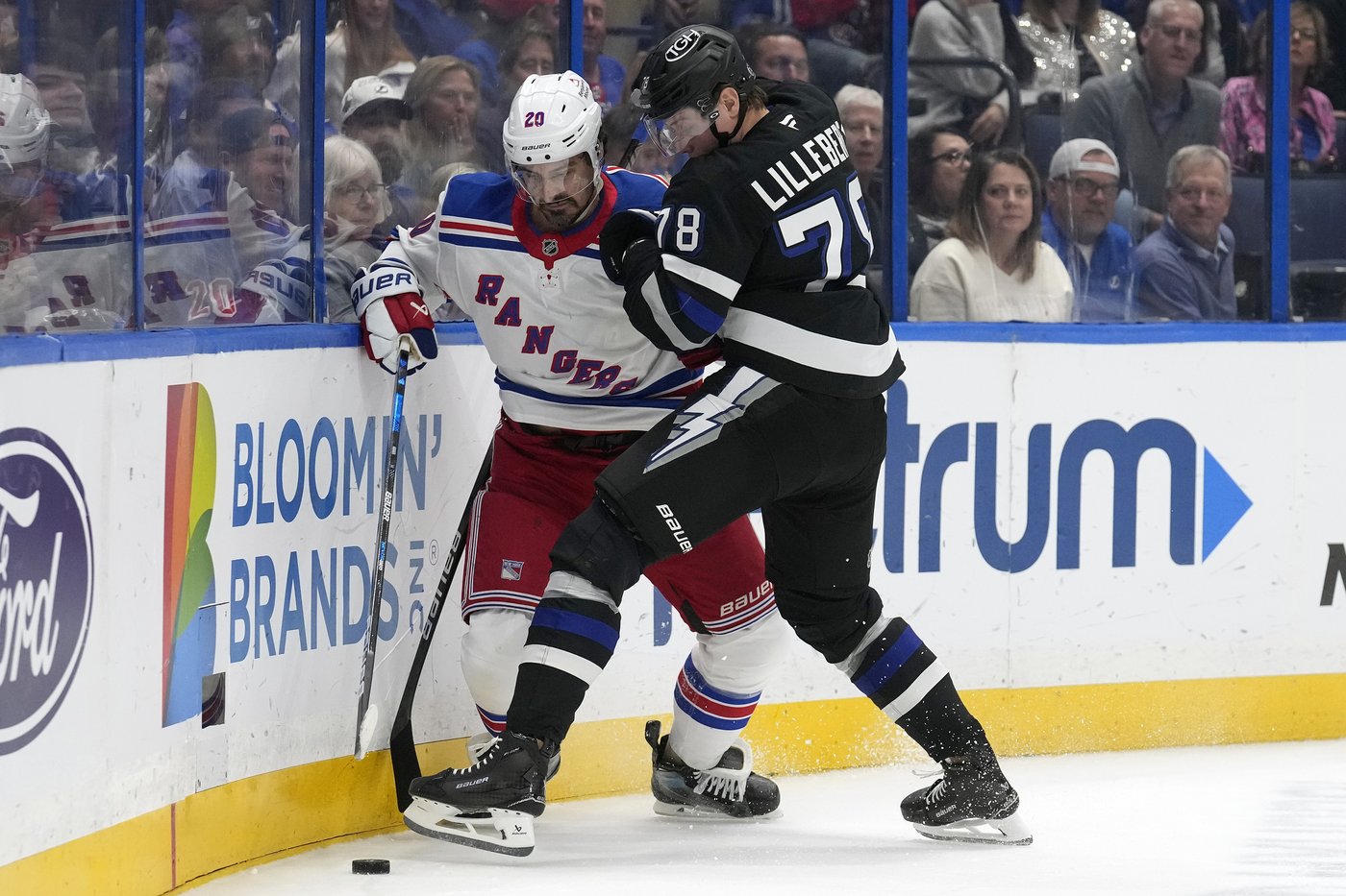 Point and Kucherov lead surging Lightning to 6-2 win over reeling Rangers | iNFOnews.ca