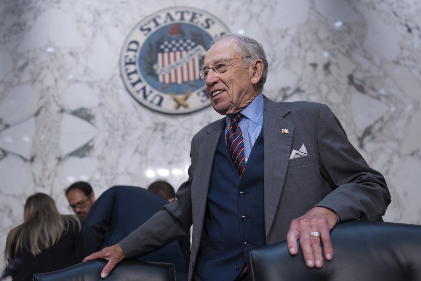 Trump and Republican senators fight over a century-old tradition for judicial nominees | iNFOnews.ca