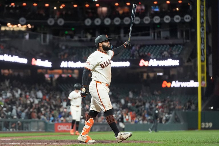 Ramos homers twice and has 5 RBIs to help Roupp and the Giants beat the Blue Jays 10-1 | iNFOnews.ca