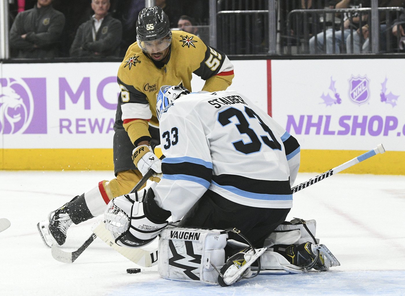 Jaxson Stauber registers first shut out of his career, Utah blanks Golden Knights, 6-0 | iNFOnews.ca
