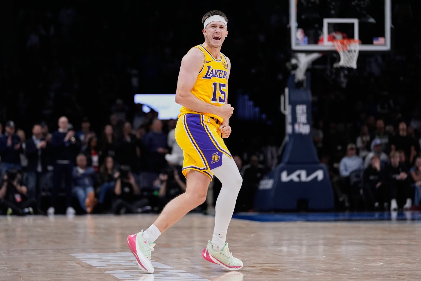 Austin Reaves gives short-handed Lakers another reason to rely on him with buzzer-beater vs. Wolves | iNFOnews.ca Austin Reaves gives short-handed Lakers another reason to rely on him with buzzer-beater vs. Wolves | iNFOnews.ca