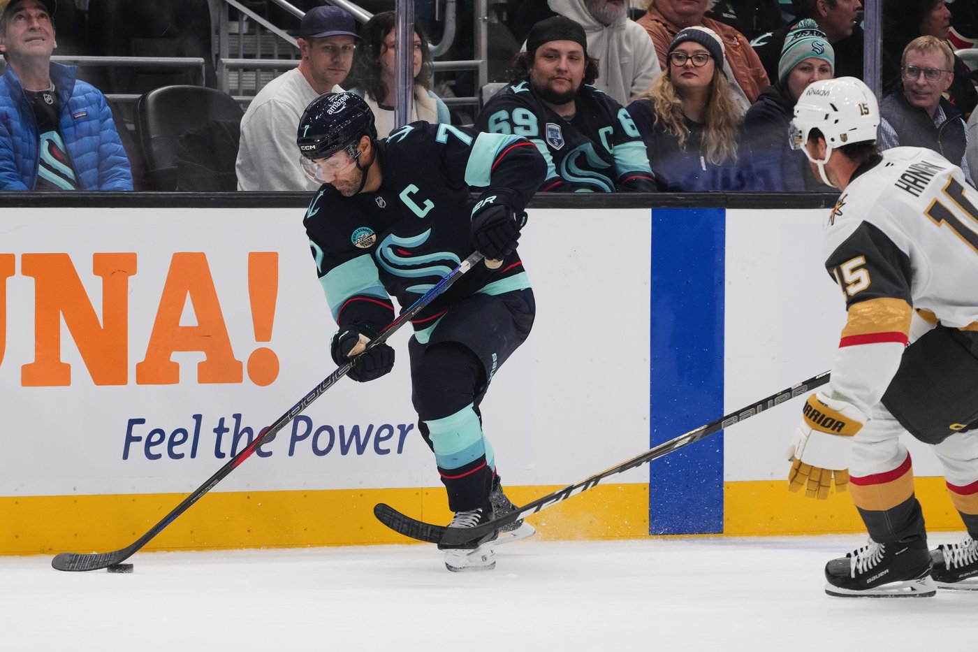 Golden Knights beat Kraken 6-2 behind 2 goals each from Olofsson and Hertl | iNFOnews.ca Golden Knights beat Kraken 6-2 behind 2 goals each from Olofsson and Hertl | iNFOnews.ca