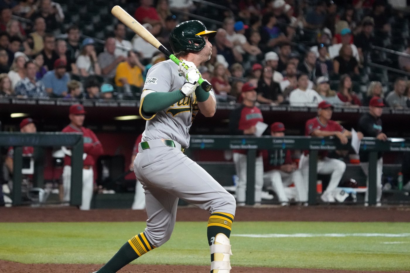 Jeff McNeil's pinch-hit single in the 7th inning sends the A's to a 5-2 win over the Diamondbacks | iNFOnews.ca