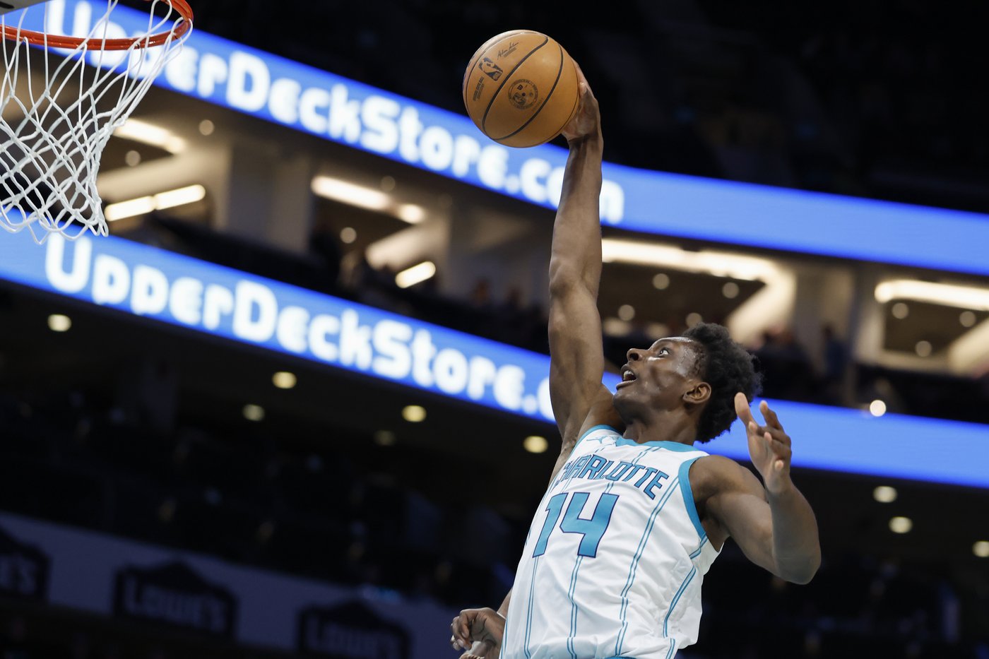 Hornets sign F Moussa Diabate to contract extension | iNFOnews.ca