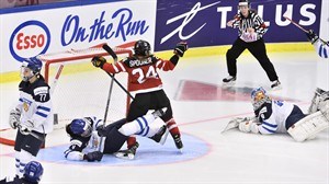 Canada, United States meet again for gold in women's world hockey championship | iNFOnews.ca CP32554003