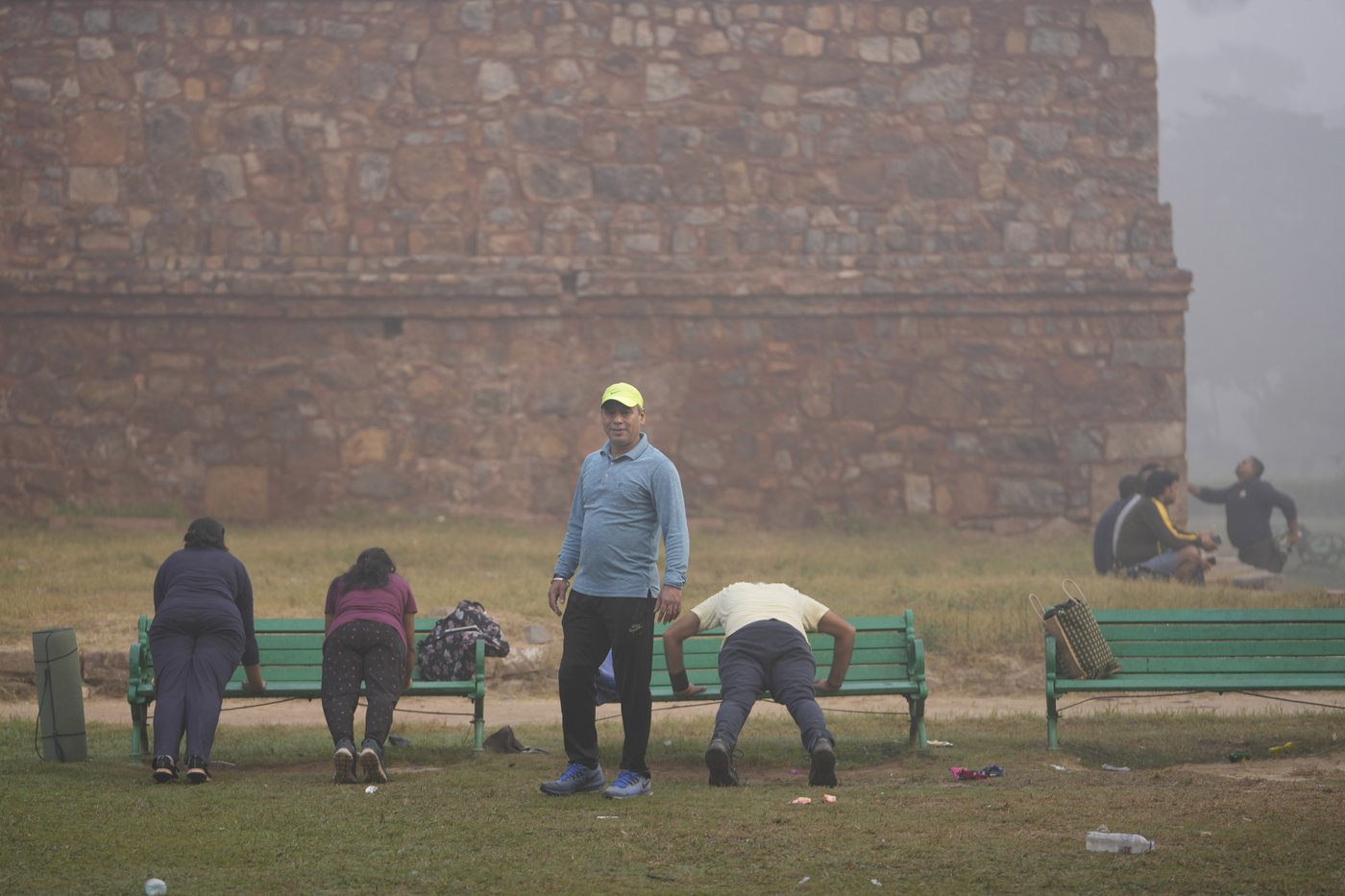 Park regulars in New Delhi's Lodhi Garden say toxic pollution levels won't force them out | iNFOnews.ca