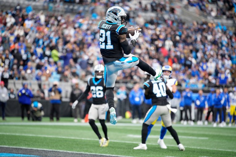 Stafford's streak of 28 TD passes without an interception ends in first quarter vs. Panthers | iNFOnews.ca
