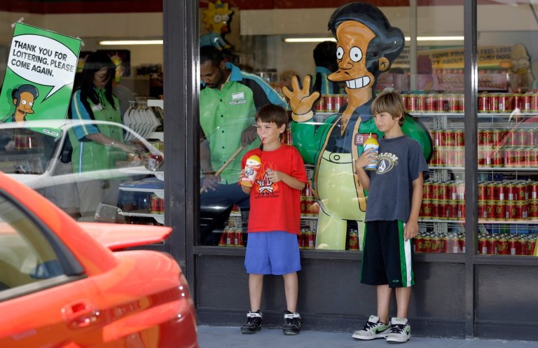 After years of backlash, Apu returns to 'The Simpsons' with a South Asian voice | iNFOnews.ca