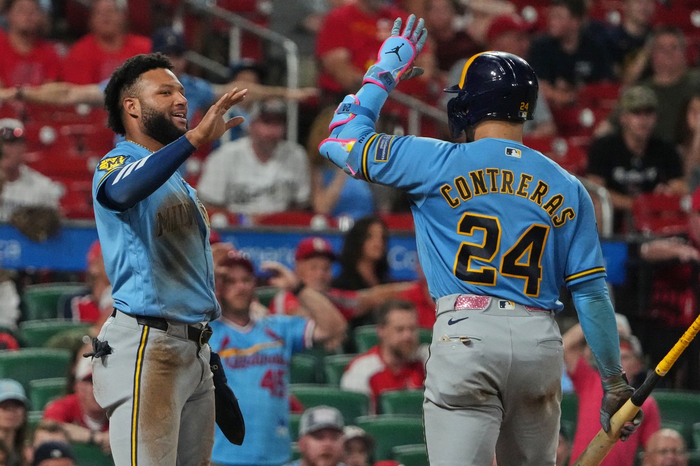 Bauers and Turang homers help the NL Central-leading Brewers beat the Cardinals 8-4 | iNFOnews.ca