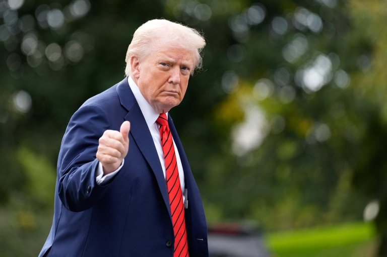 President Donald Trump visits Walter Reed medical center for a 'semiannual physical' | iNFOnews.ca