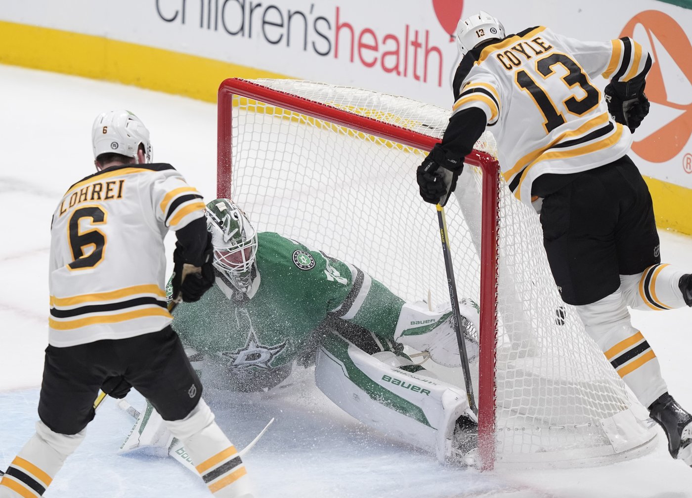 Dadonov scores 2 goals, including a penalty shot, as the Stars beat the Bruins 7-2 | iNFOnews.ca