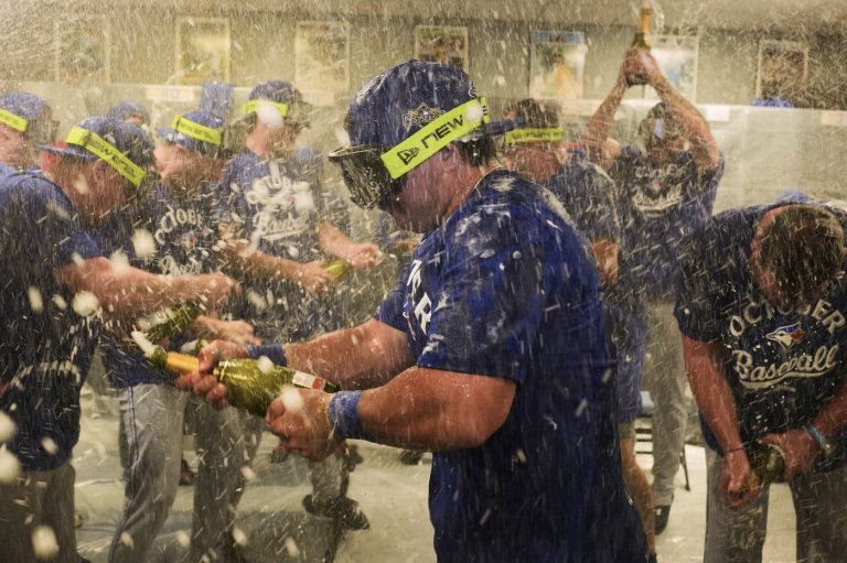 Blue Jays are 1st AL team to clinch playoff spot; best record in league, East title still in play | iNFOnews.ca