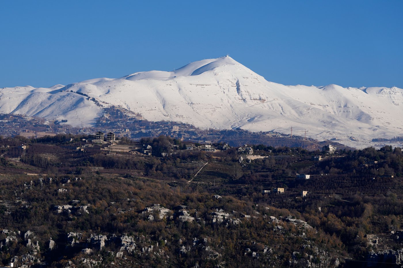 Photos show people in Lebanon enjoying winter weather on the slopes | iNFOnews.ca